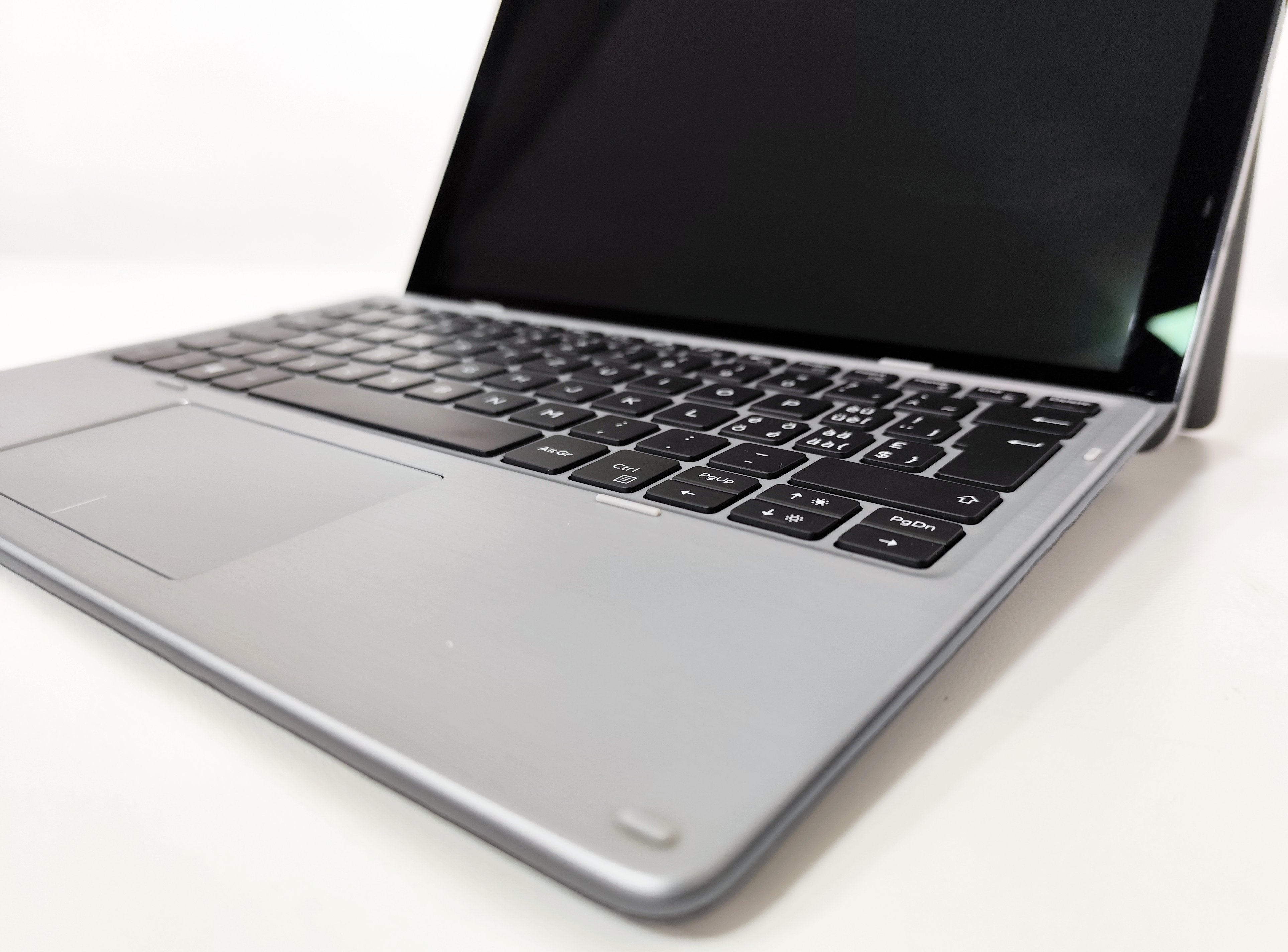 DELL Latitude 7200 2-in-1 13 DELL Latitude 7200 2-in-1 13
